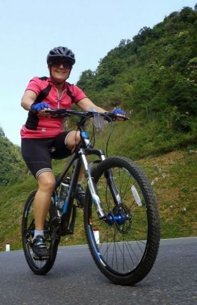 Judith Evans Cycling on the  tour with redspokes